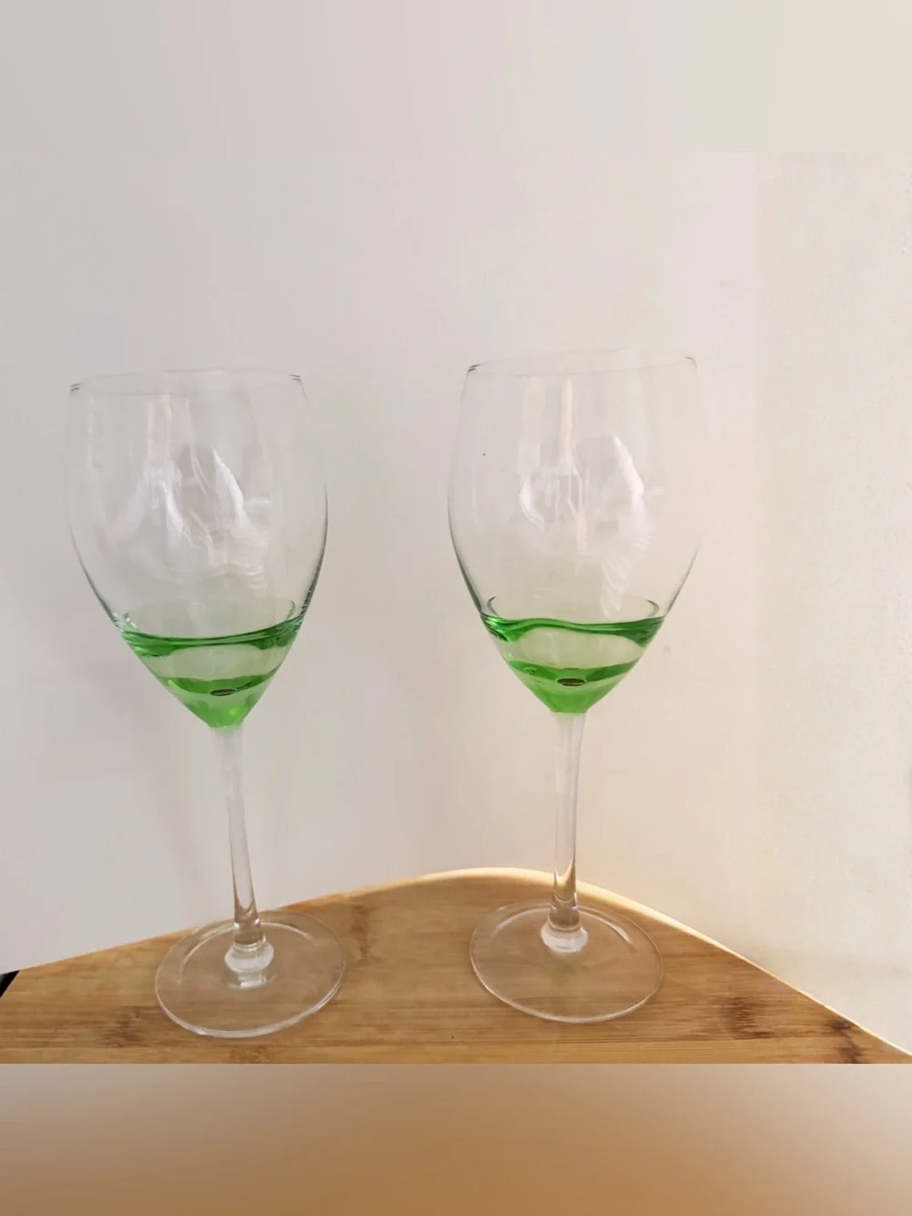 Vintage‎ Pair Green Wine Glasses Retro Clear Bowl with Stem